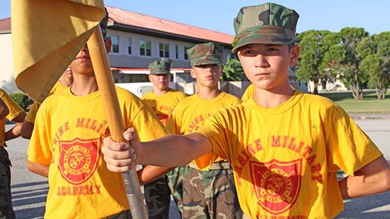 Programa De Campamento De Verano En La Academia Militar E Internado